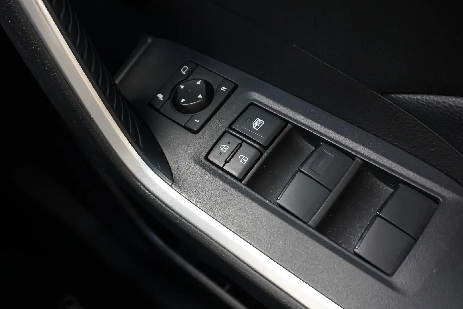 2021 Toyota RAV4 Gallery Image 21