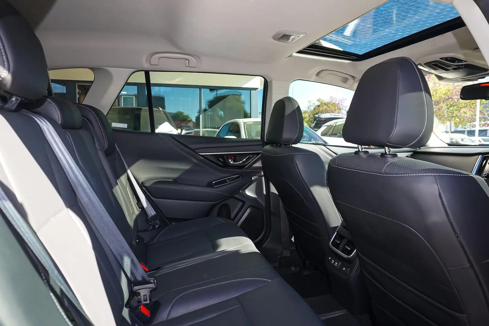 2022 Subaru Outback Gallery Image 7