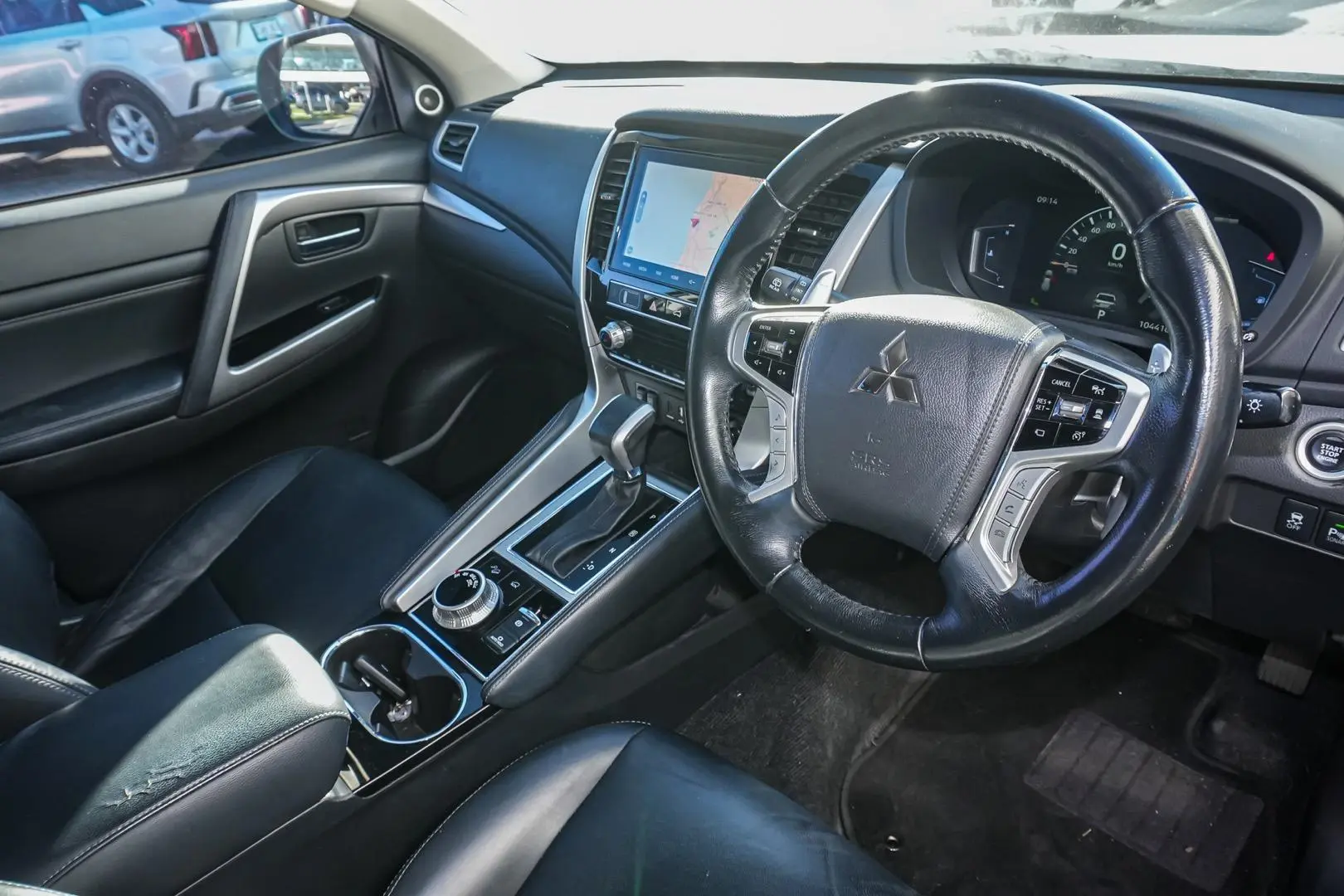 2020 Mitsubishi Pajero Sport Gallery Image 7