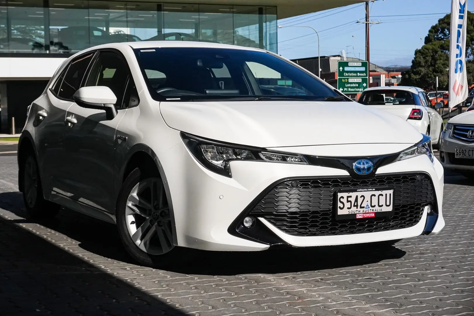 2019 Toyota Corolla Gallery Image 2