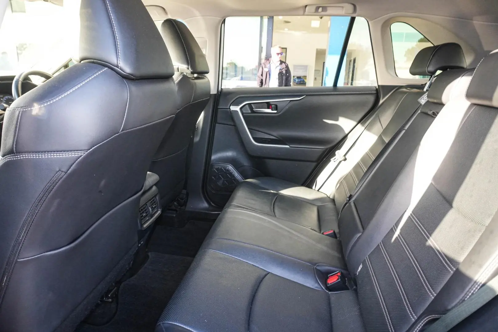 2023 Toyota RAV4 Gallery Image 8