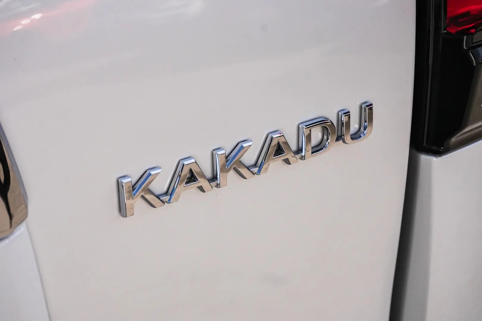 2021 Toyota Landcruiser Prado Gallery Image 13