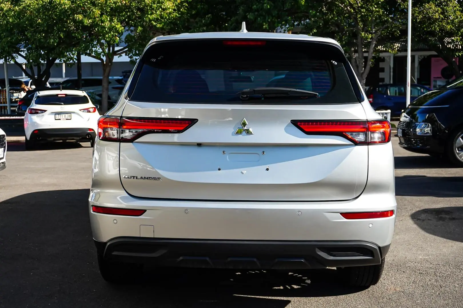 2023 Mitsubishi Outlander Gallery Image 5