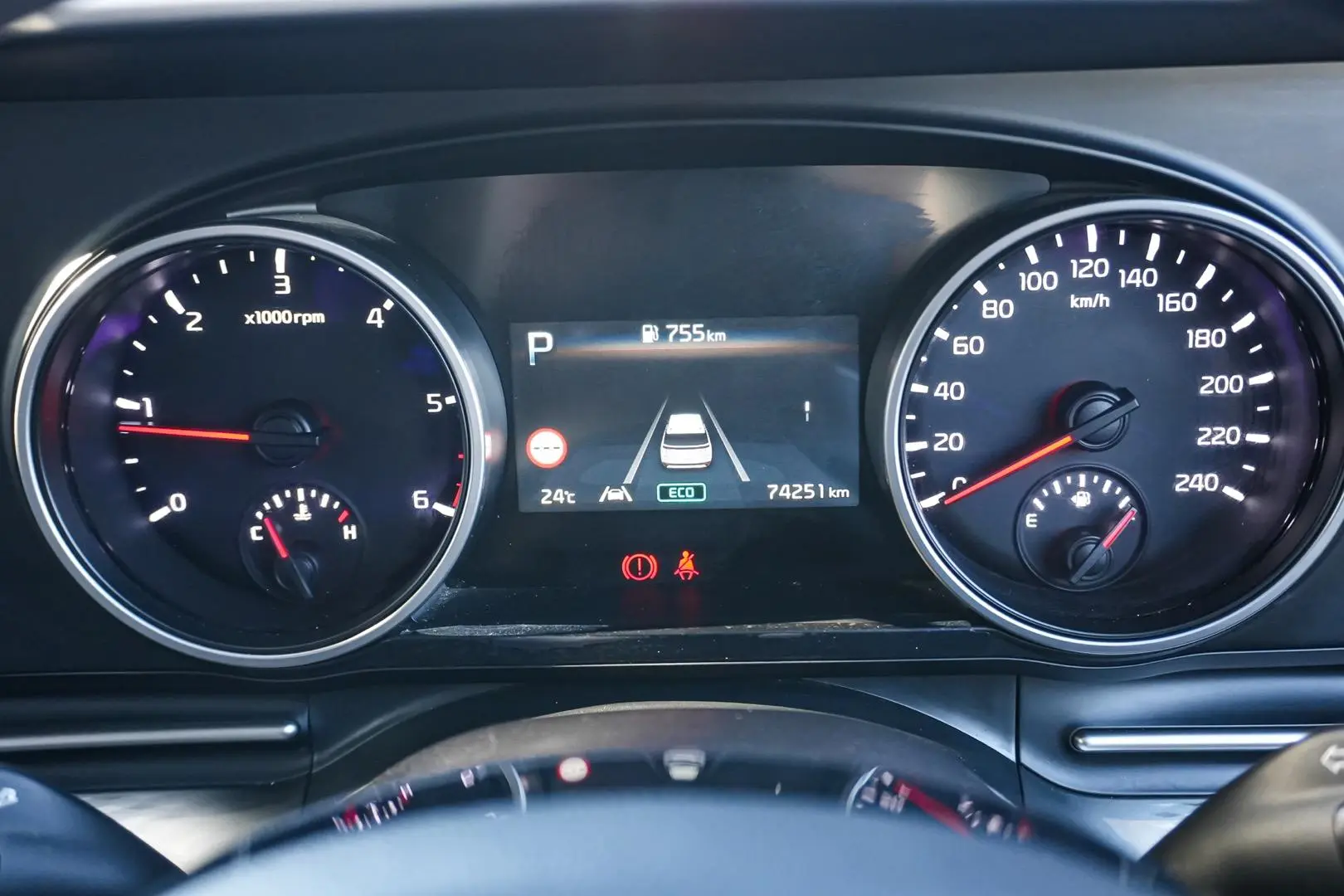 2022 Kia Carnival Gallery Image 17