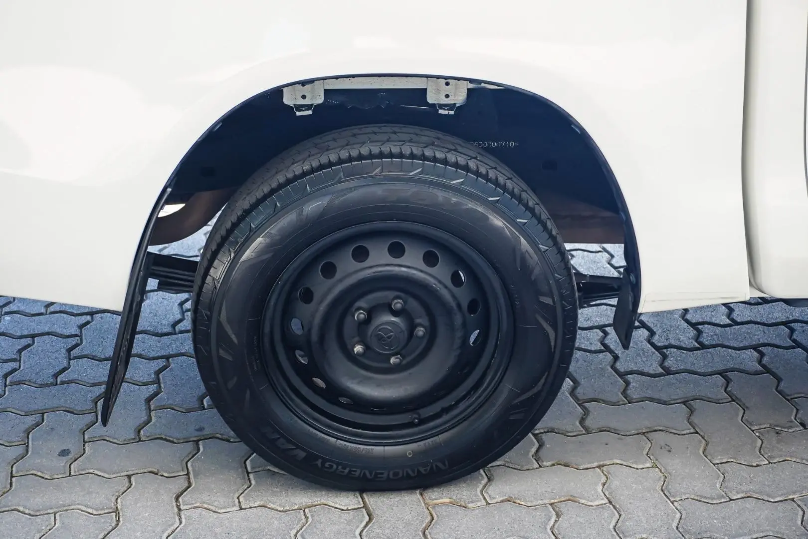 2018 Toyota Hilux Gallery Image 15