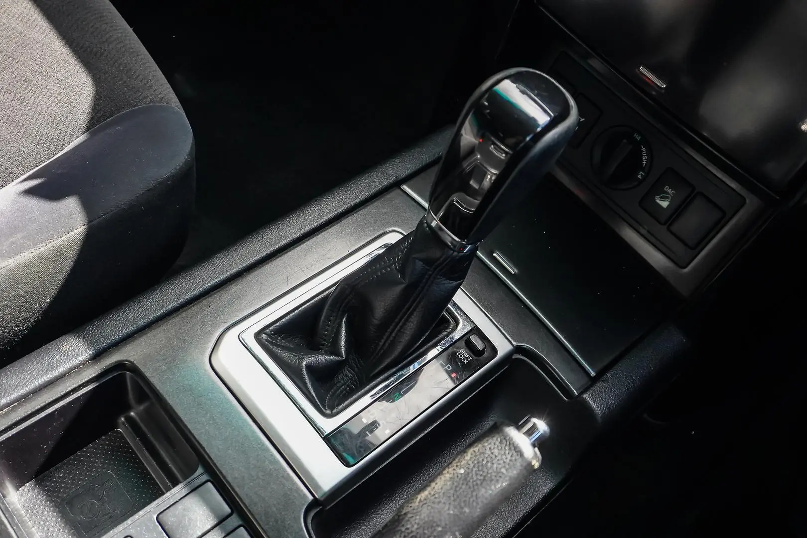 2017 Toyota Landcruiser Prado Gallery Image 19