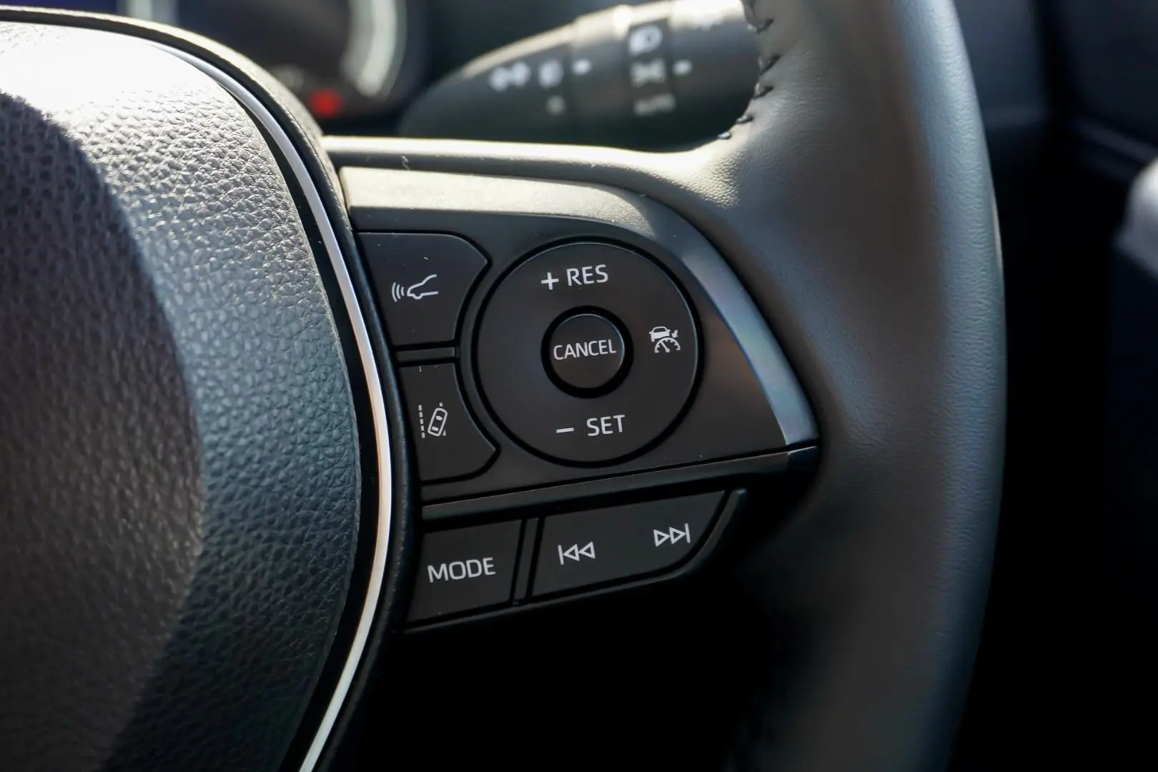 2024 Toyota RAV4 Gallery Image 18