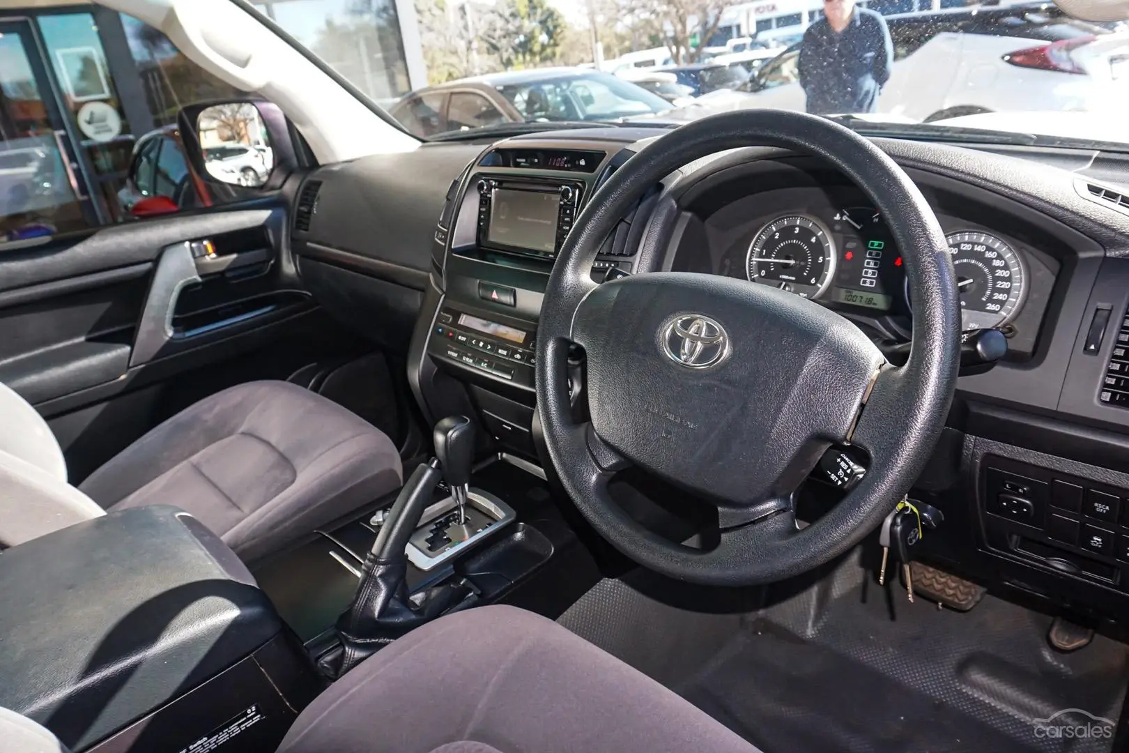 2017 Toyota Landcruiser Image 7