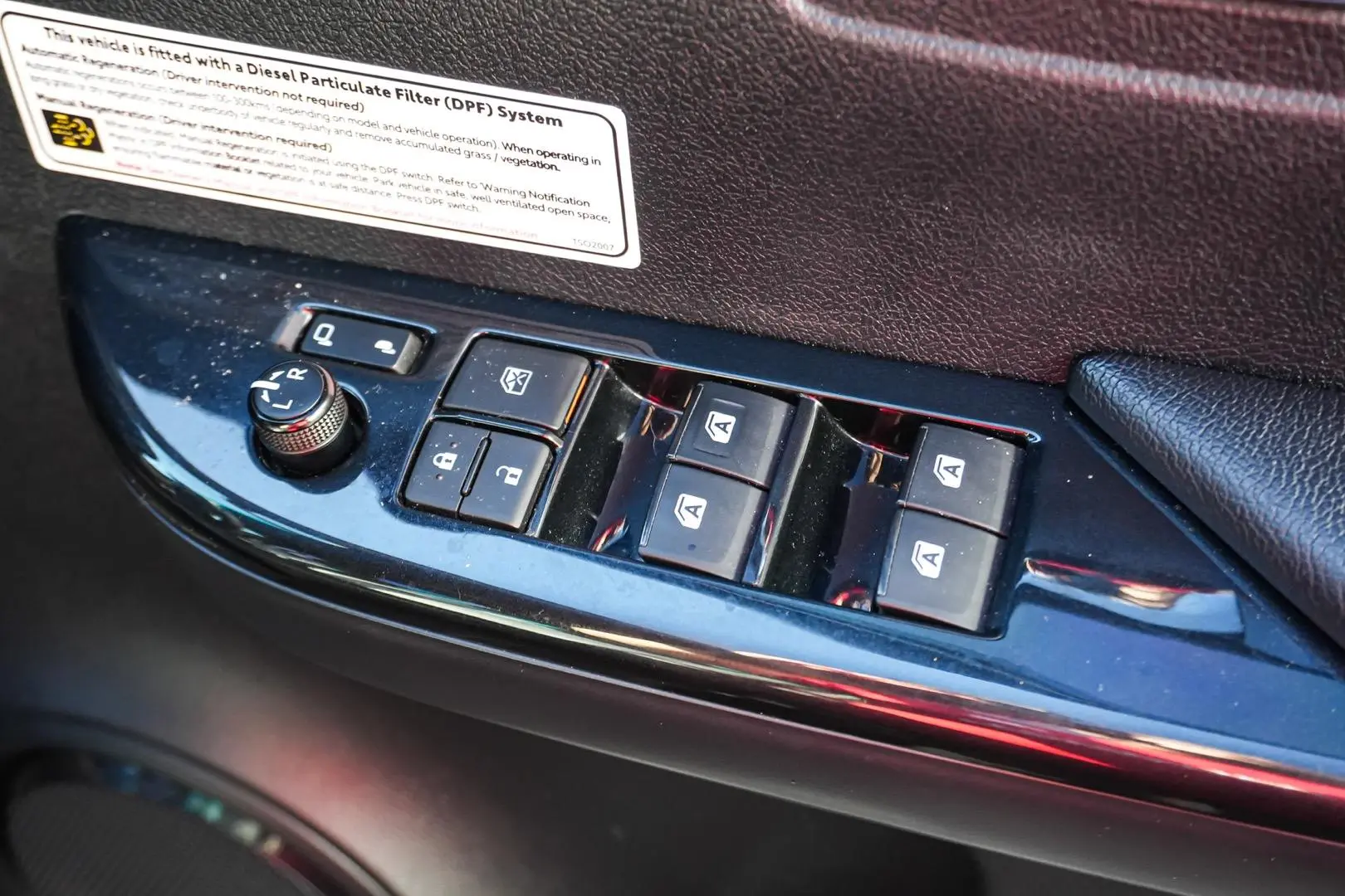 2022 Toyota Hilux Gallery Image 15