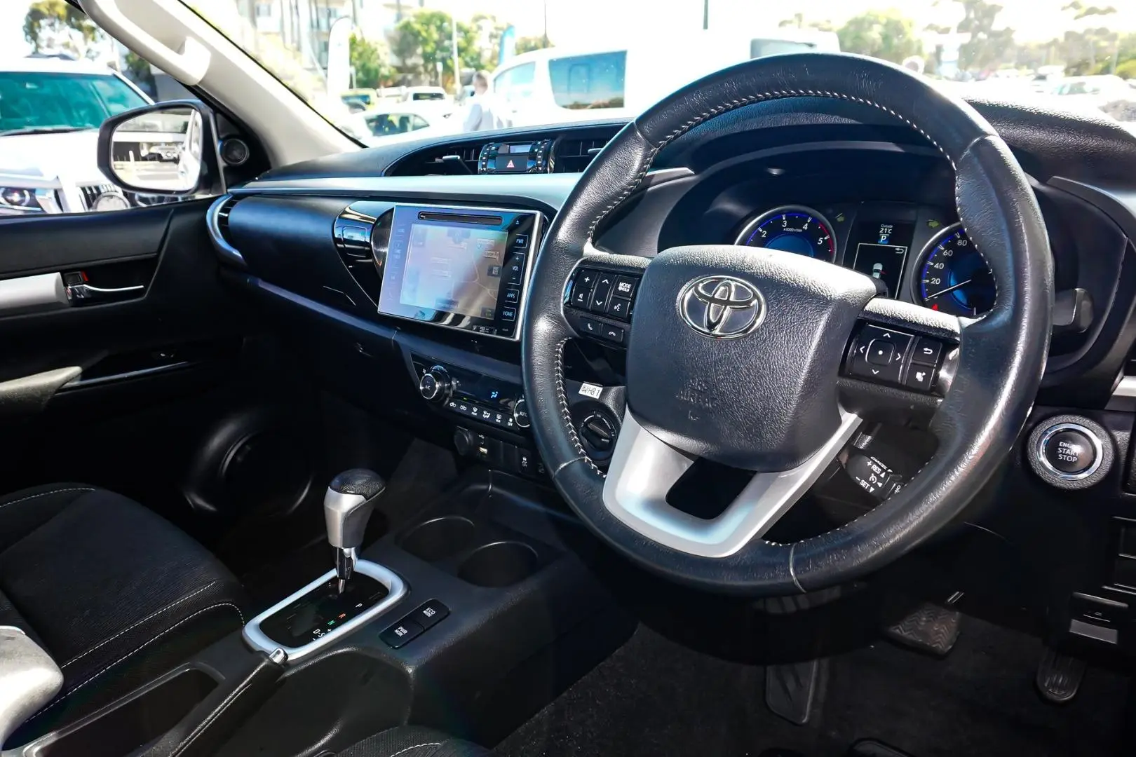 2019 Toyota Hilux Gallery Image 7