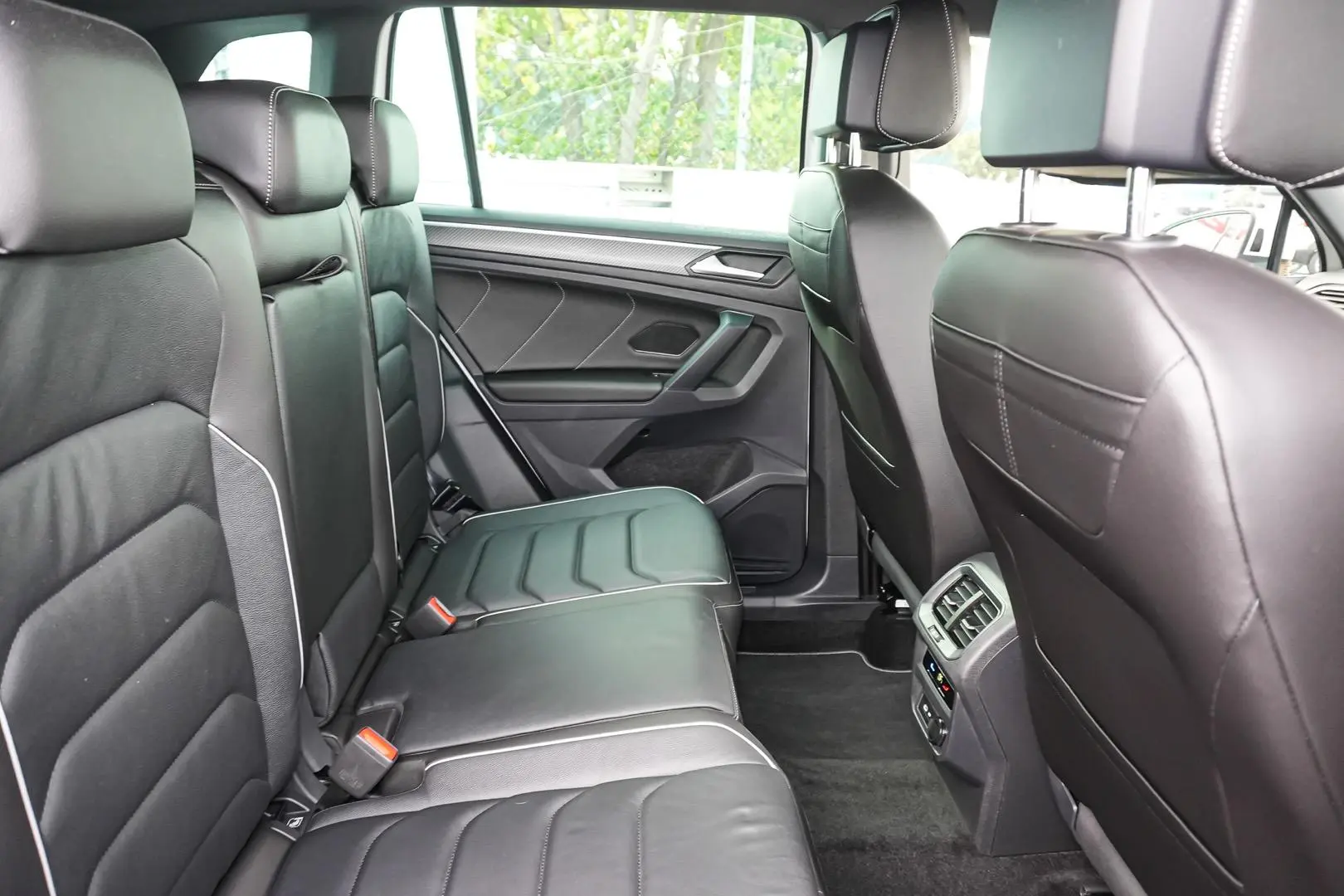 2024 Volkswagen Tiguan Gallery Image 15