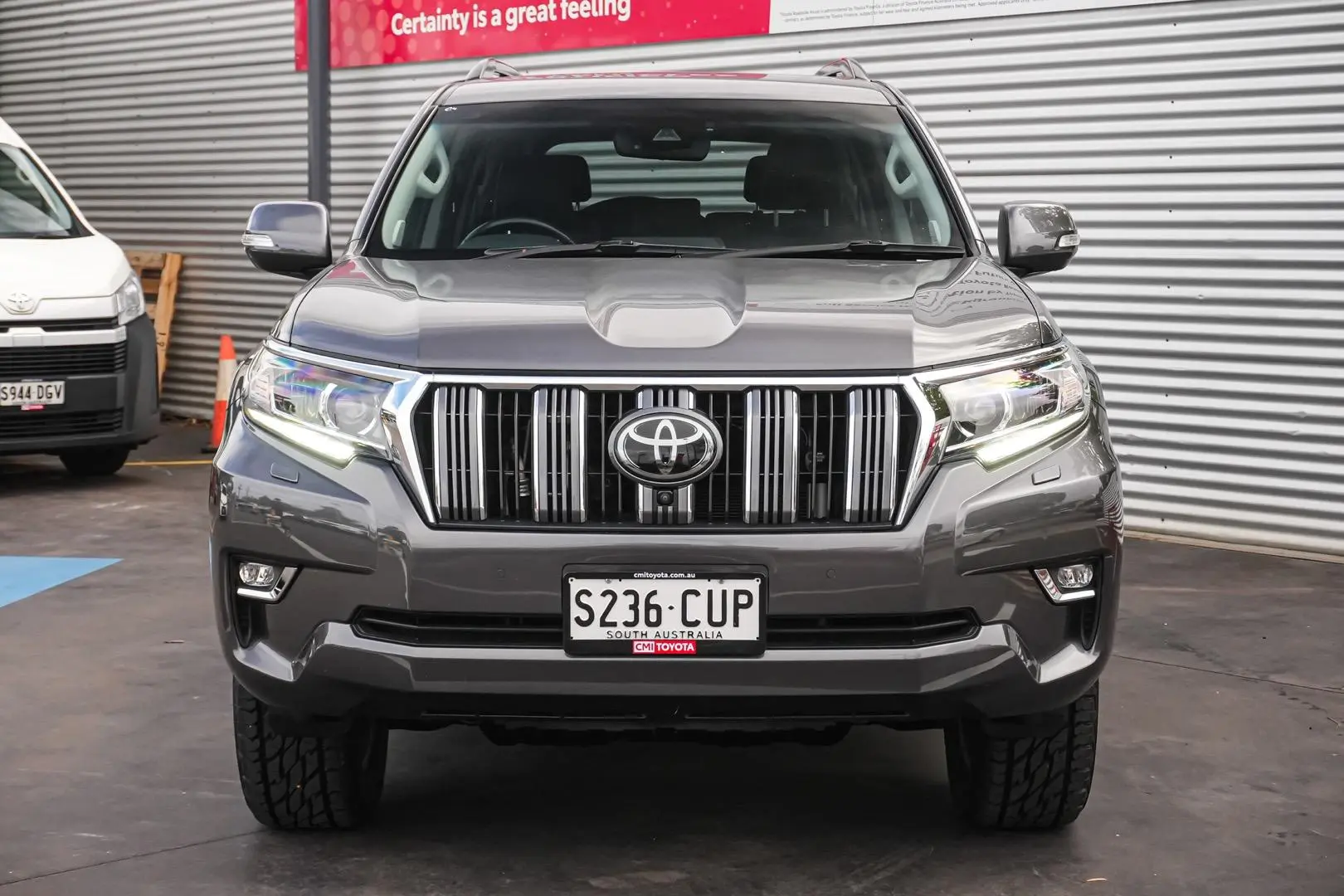 2018 Toyota Landcruiser Prado Gallery Image 5