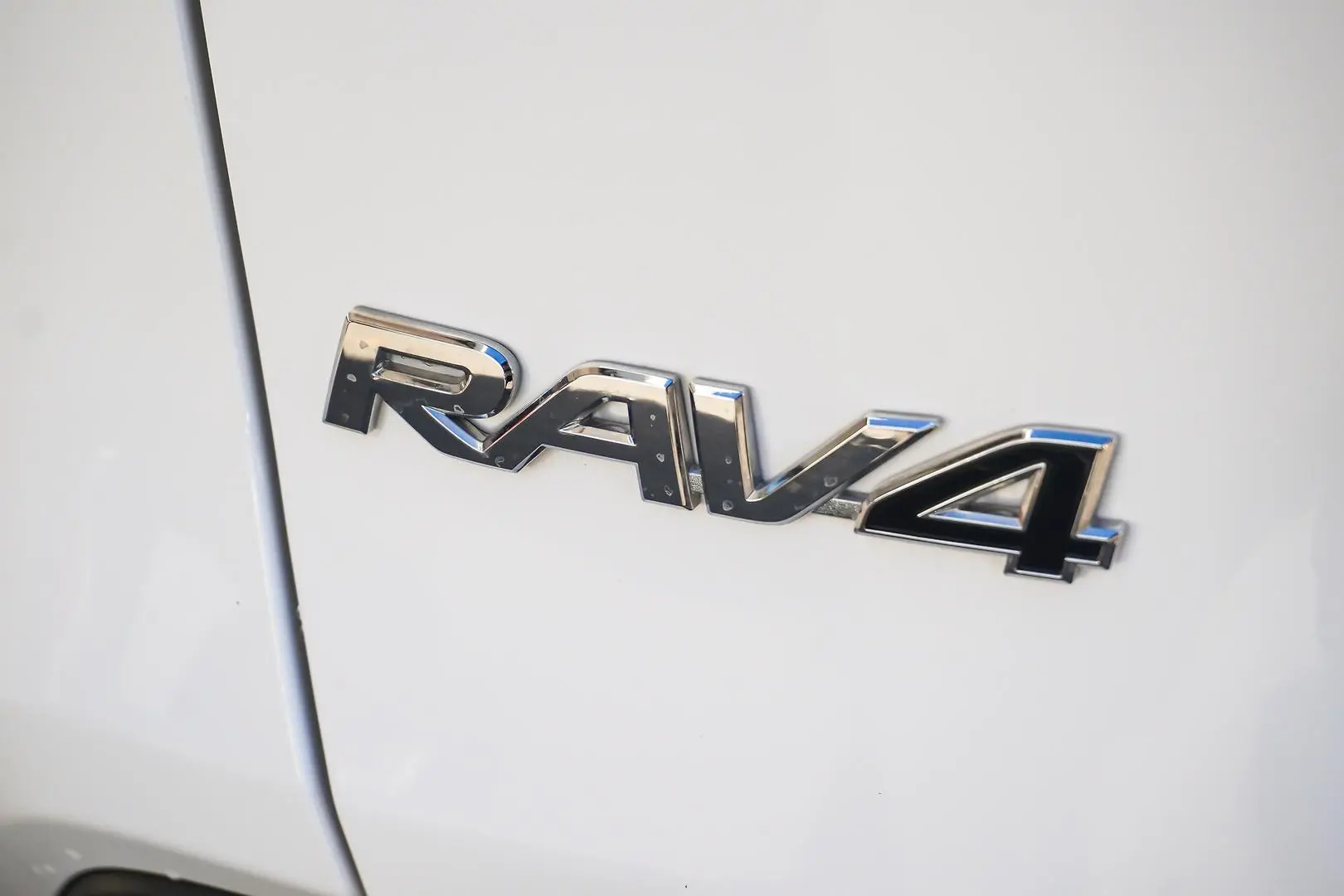2025 Toyota RAV4 Gallery Image 14