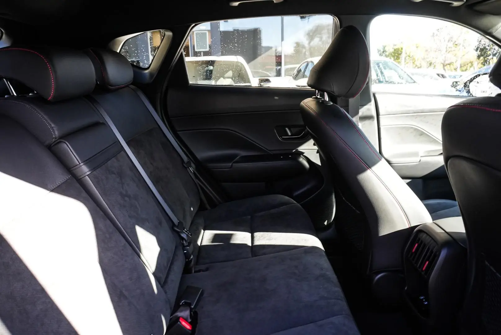 2023 Hyundai Kona Gallery Image 8