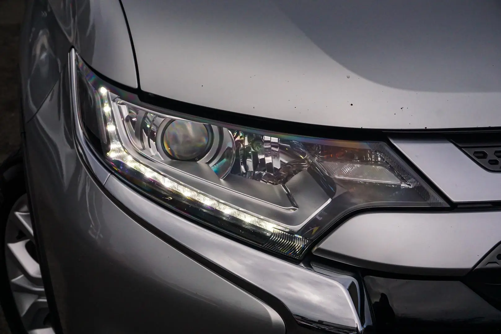 2020 Mitsubishi Outlander Gallery Image 6