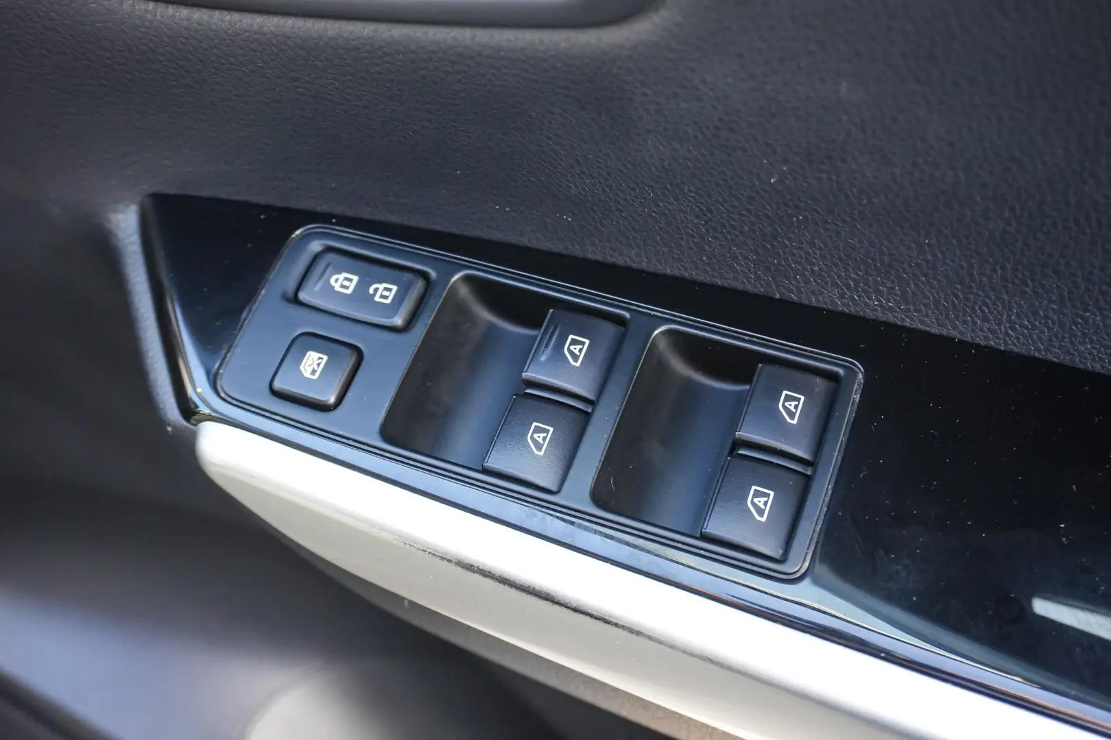 2024 Mitsubishi Pajero Sport Gallery Image 20