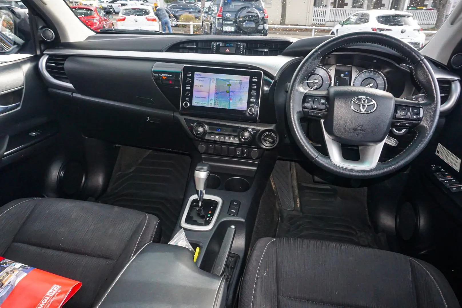 2022 Toyota Hilux Gallery Image 9