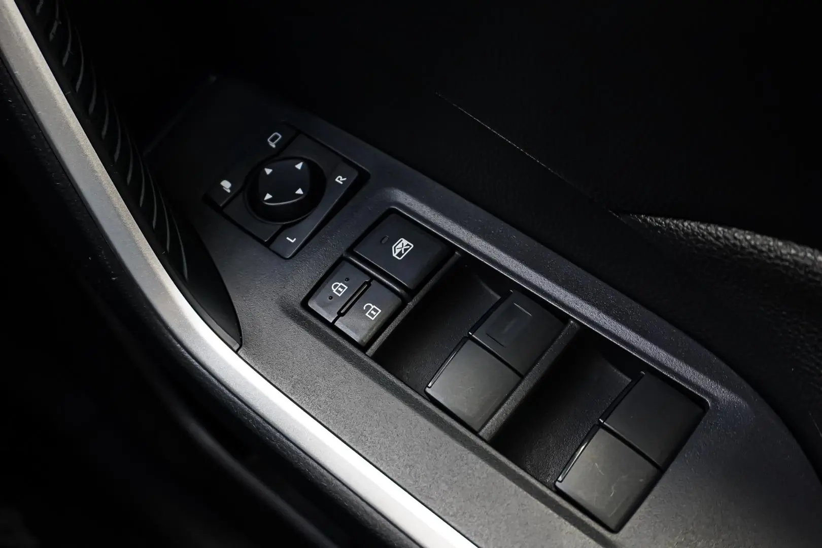 2023 Toyota RAV4 Gallery Image 21