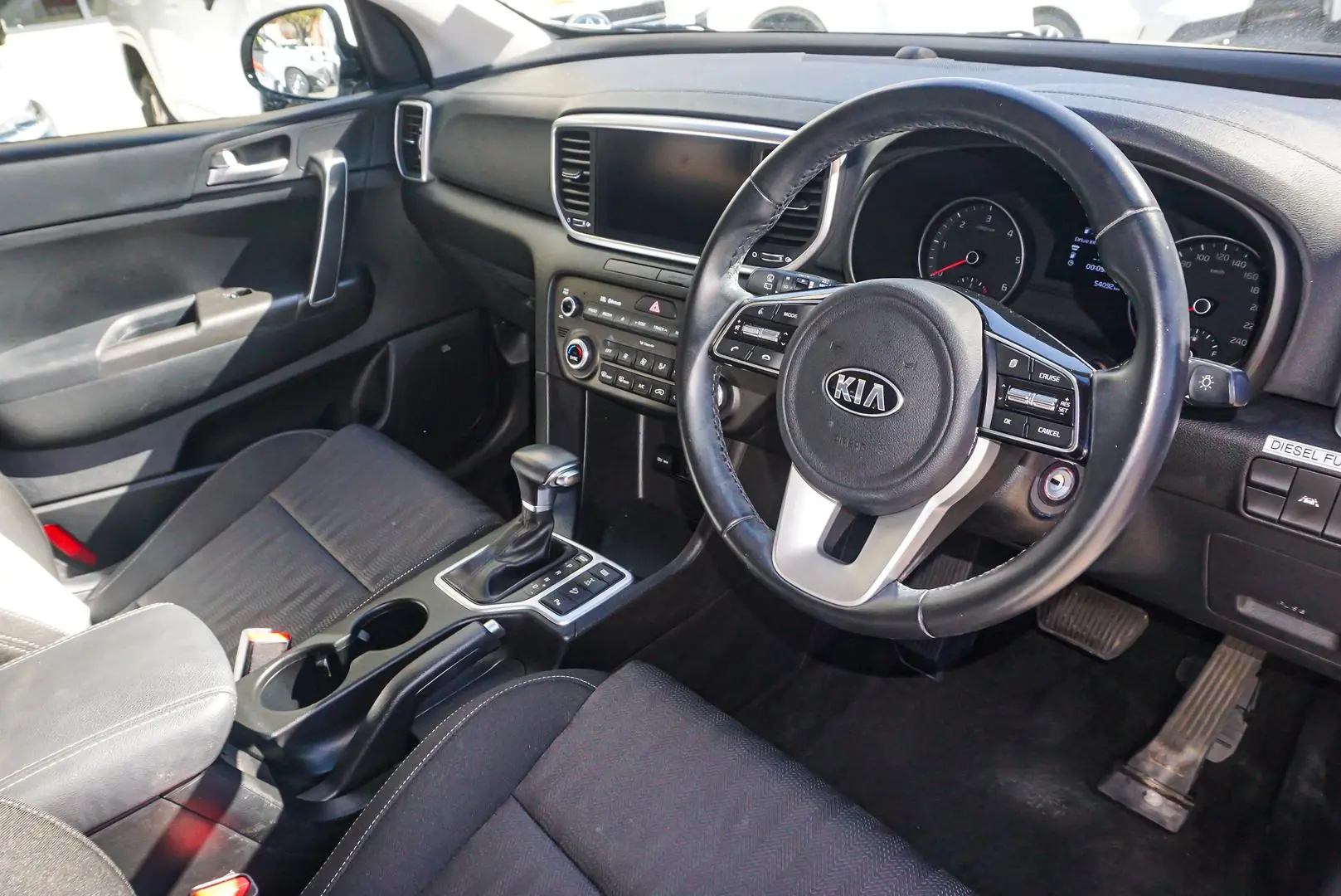 2021 Kia Sportage Gallery Image 6