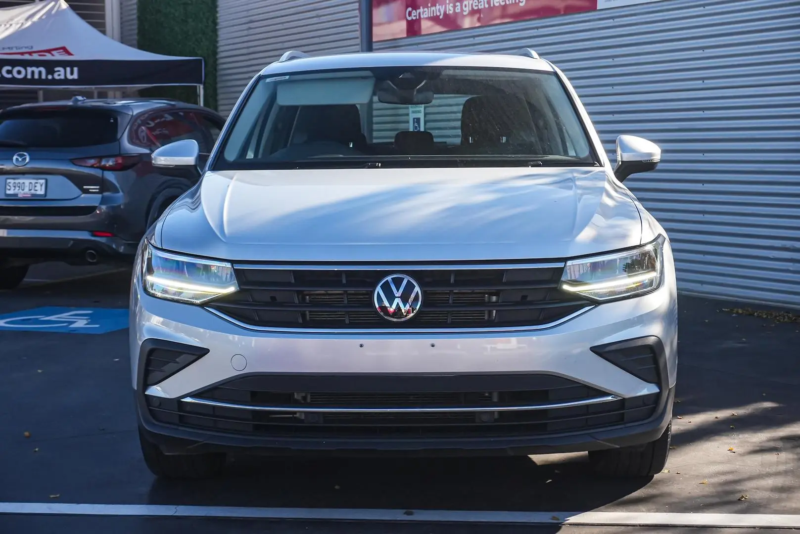 2023 Volkswagen Tiguan Gallery Image 4