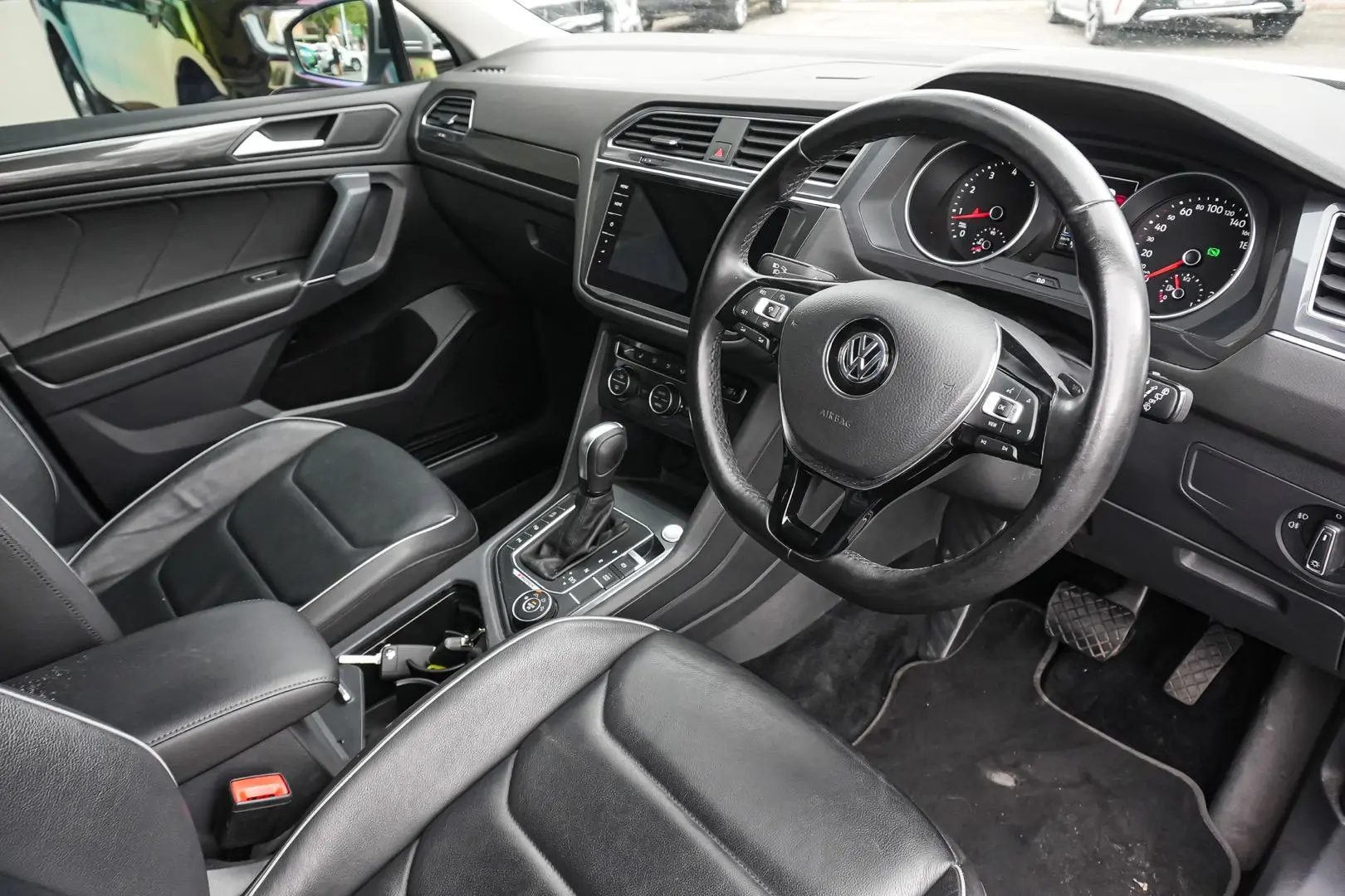 2020 Volkswagen Tiguan Gallery Image 7