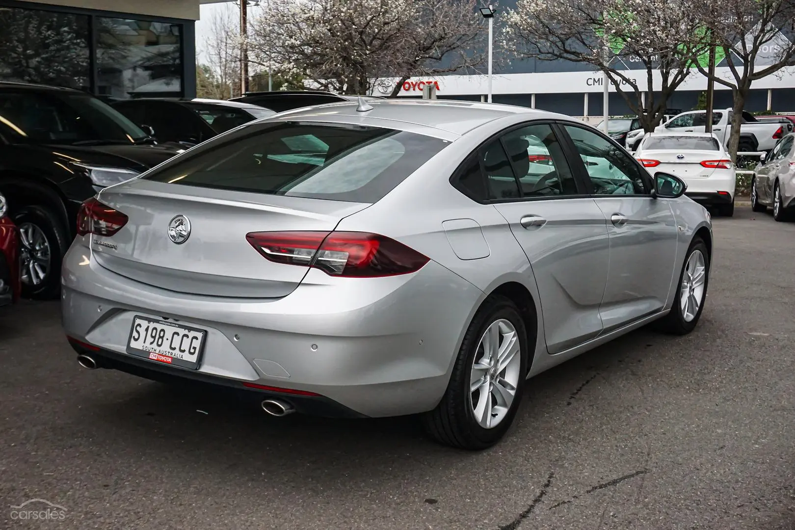 2018 Holden Commodore Image 3