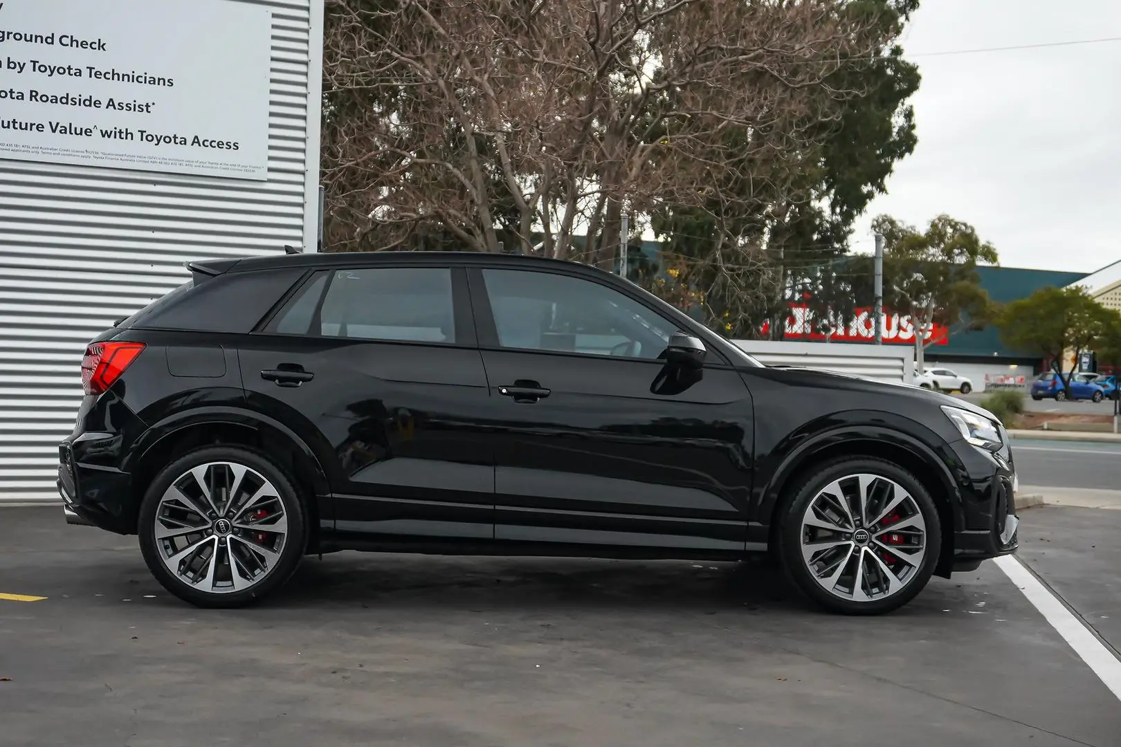 2023 Audi SQ2 Gallery Image 4