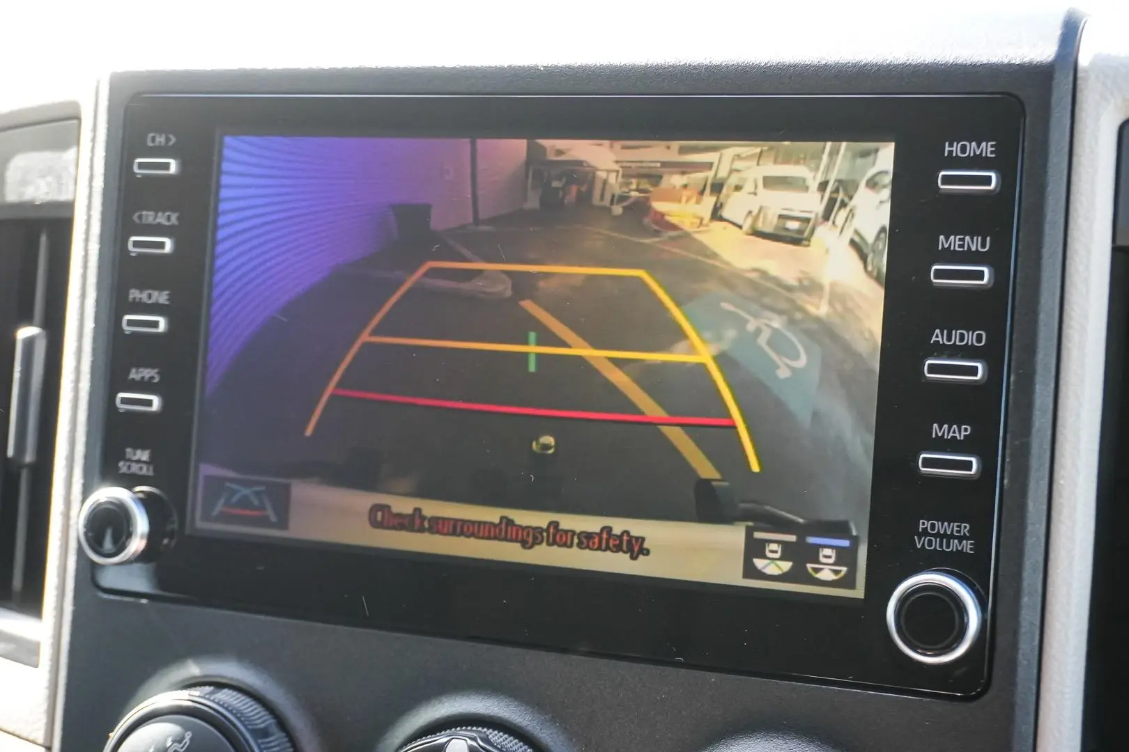 2022 Toyota Hiace Gallery Image 23