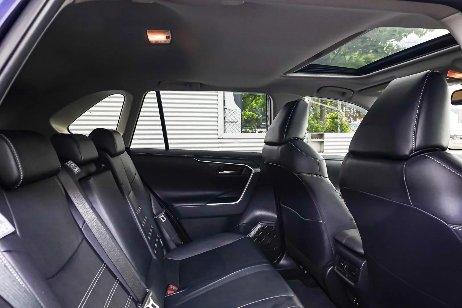 2020 Toyota RAV4 Gallery Image 8