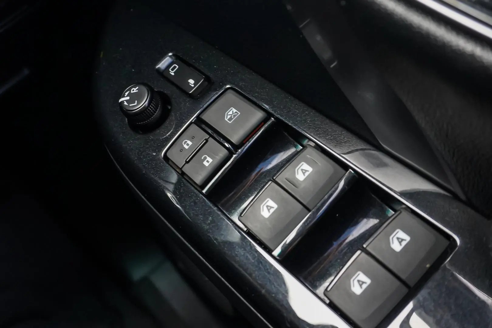2022 Toyota Fortuner Gallery Image 21