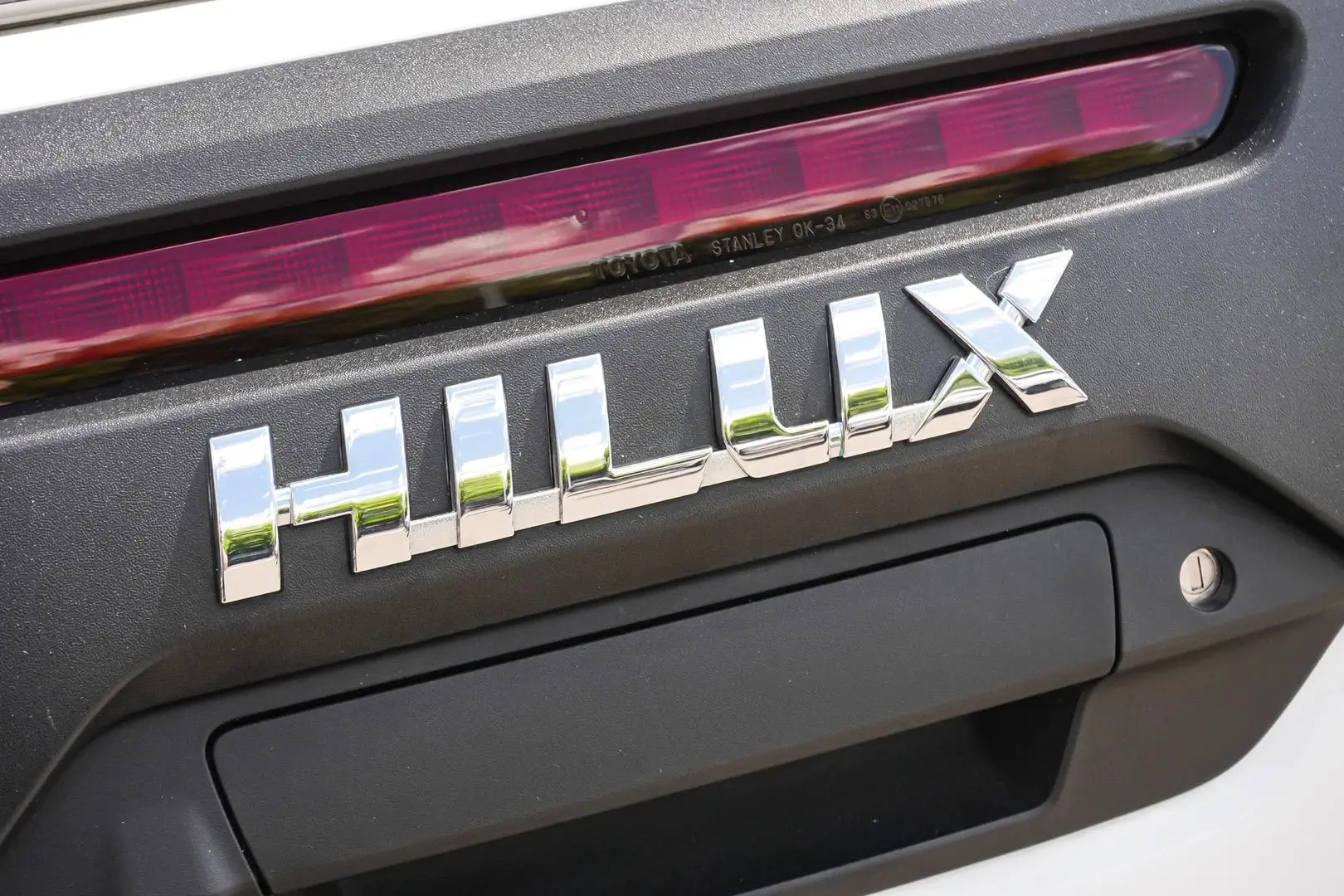 2022 Toyota Hilux Gallery Image 13