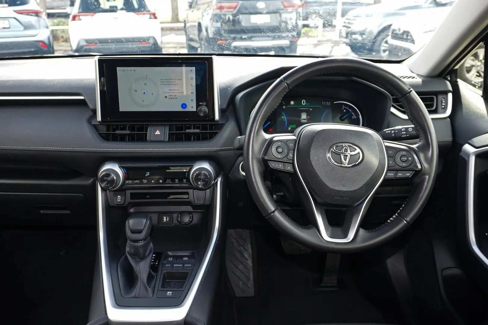 2025 Toyota RAV4 Gallery Image 9