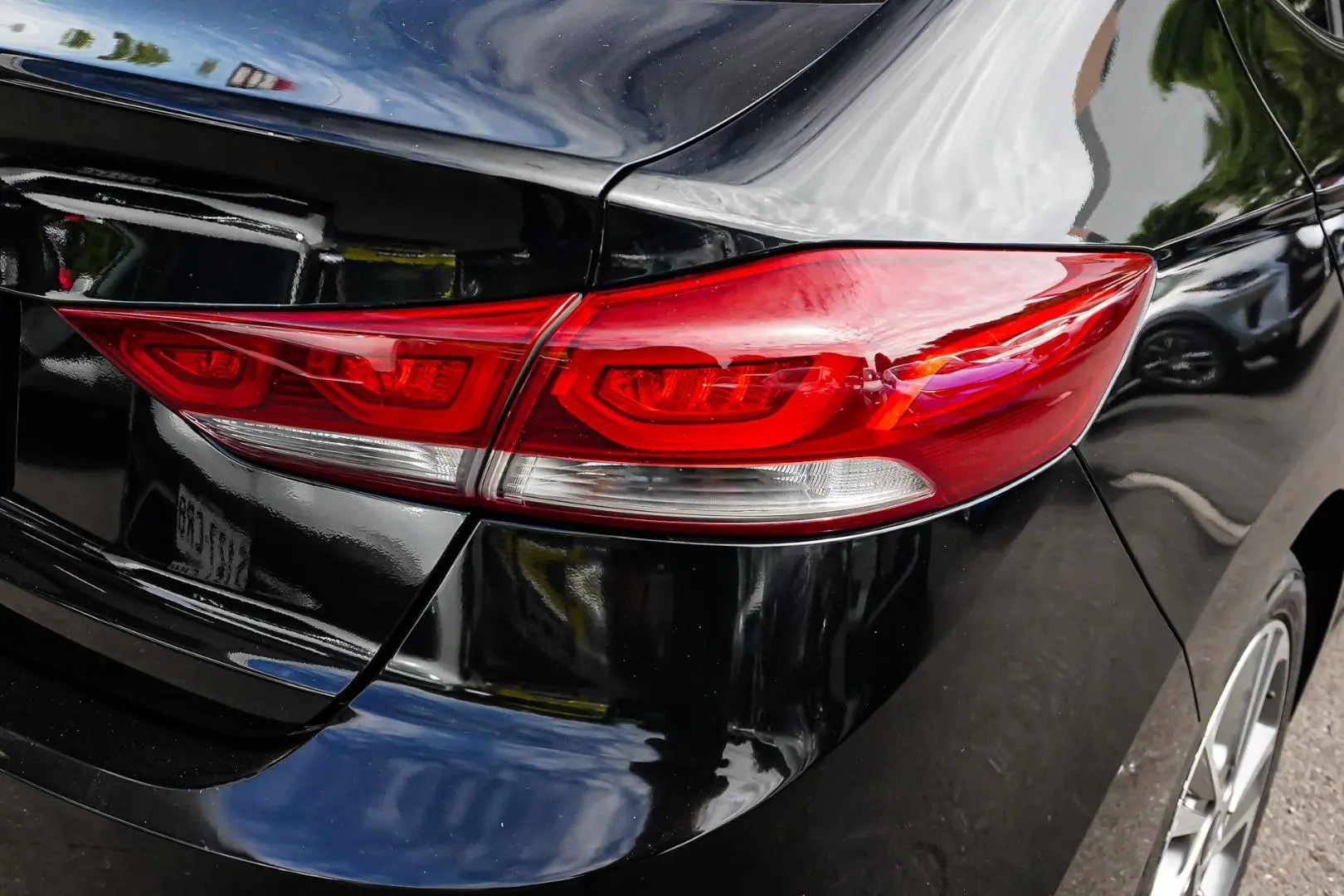 2018 Hyundai Elantra Gallery Image 14