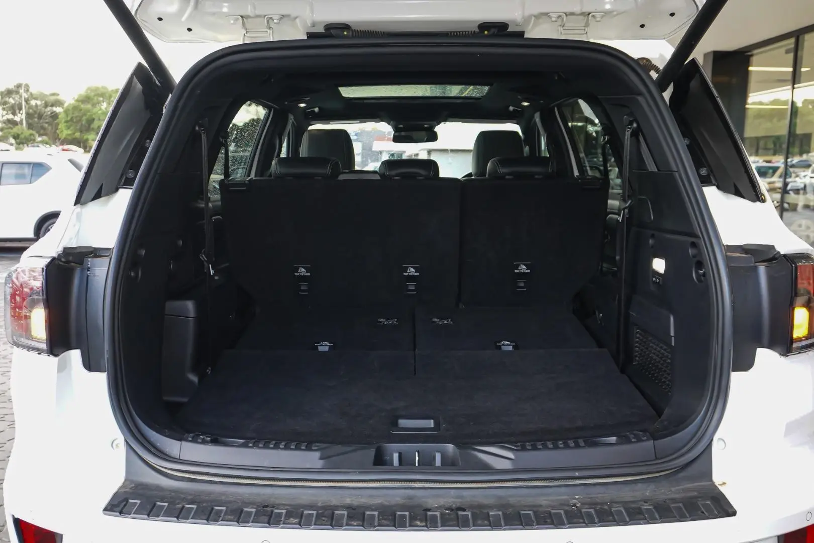 2024 Ford Everest Gallery Image 10