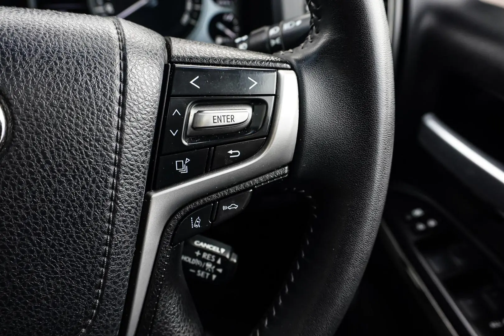 2018 Toyota Landcruiser Gallery Image 22