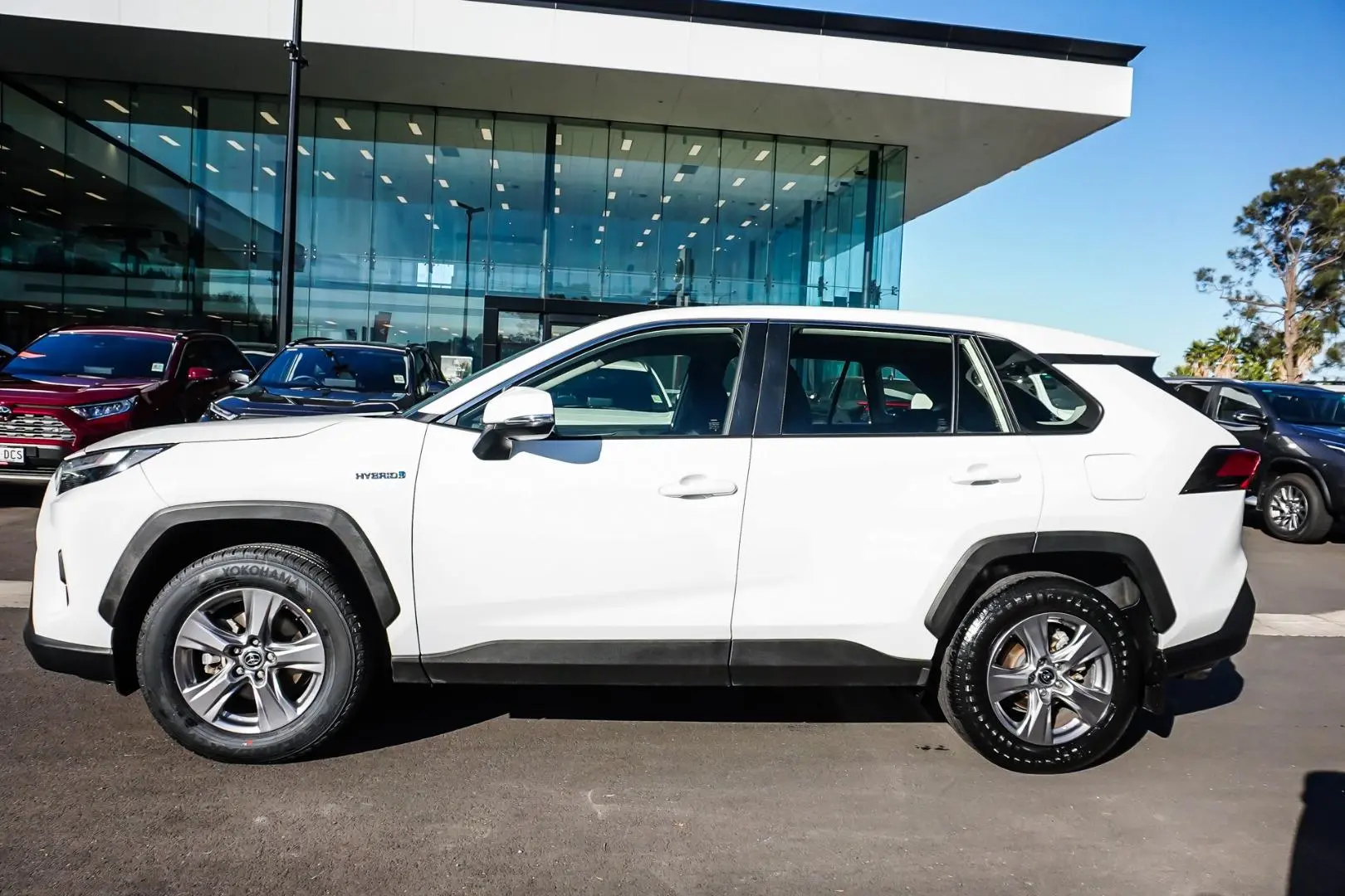 2022 Toyota RAV4 Gallery Image 3
