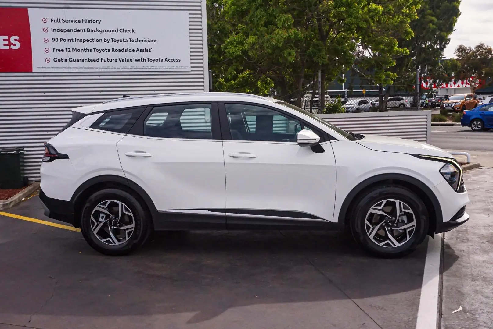 2022 Kia Sportage Gallery Image 3