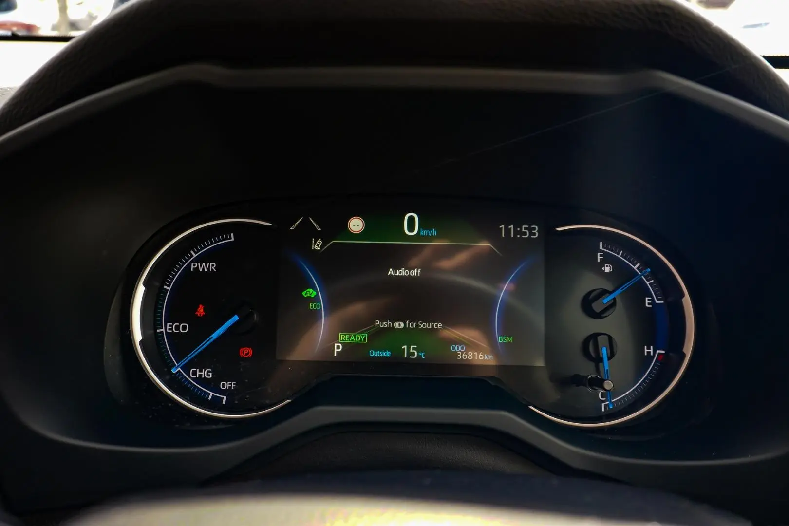 2025 Toyota RAV4 Gallery Image 18