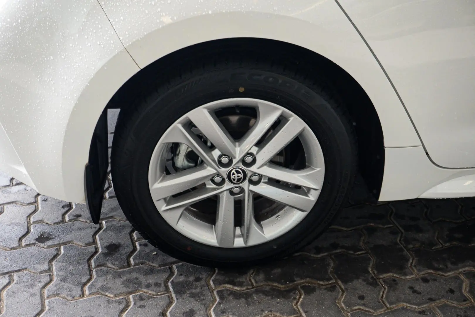 2020 Toyota Corolla Gallery Image 16