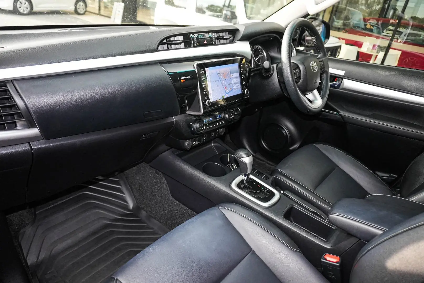 2022 Toyota Hilux Gallery Image 10