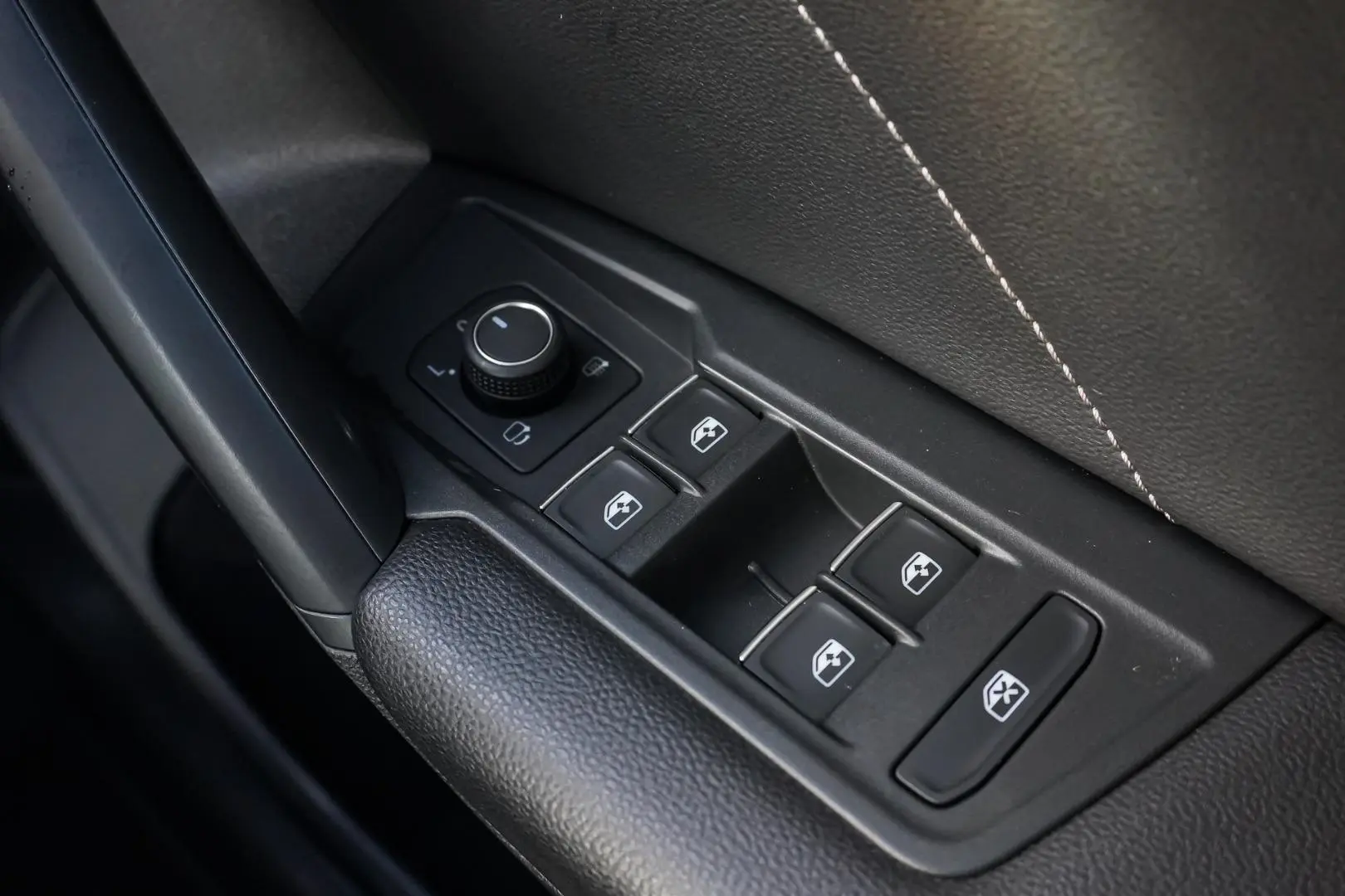 2022 Volkswagen Tiguan Gallery Image 22
