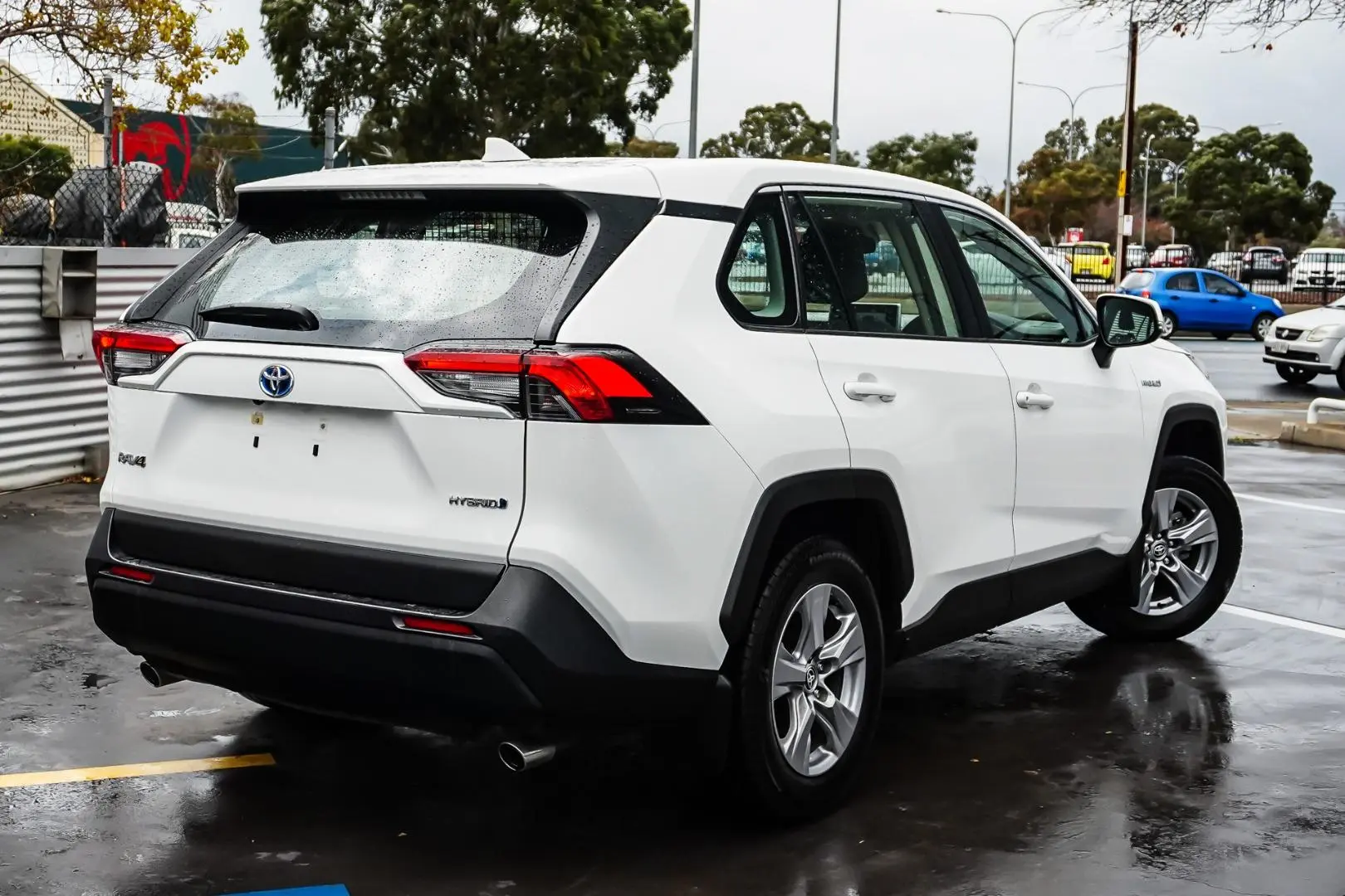2022 Toyota RAV4 Gallery Image 2