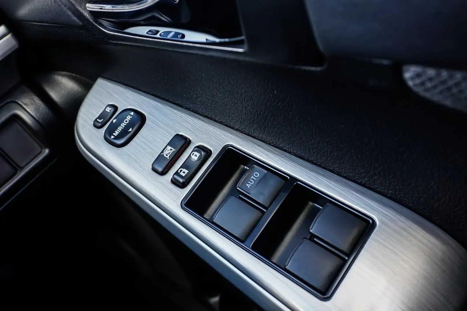 2017 Toyota Camry Gallery Image 22