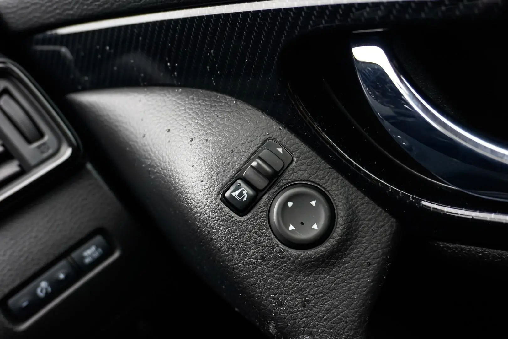 2020 Nissan X-TRAIL Gallery Image 17