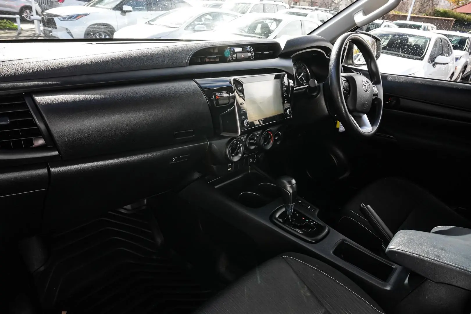 2021 Toyota Hilux Gallery Image 10