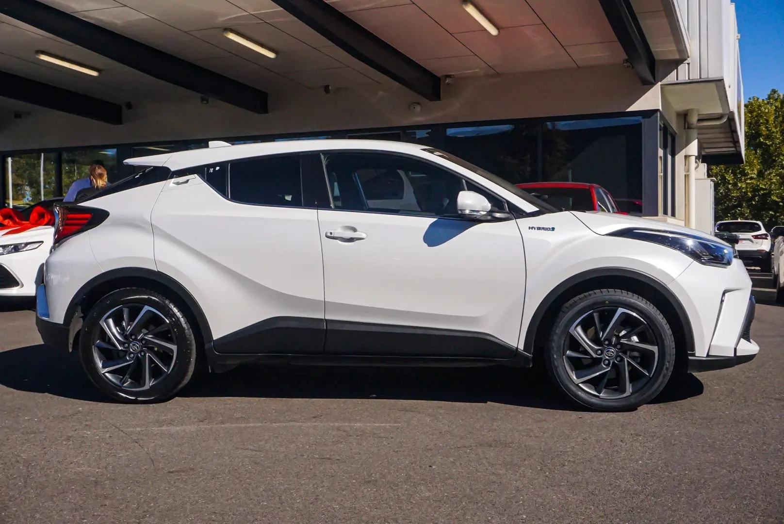 2023 Toyota C-HR Gallery Image 3