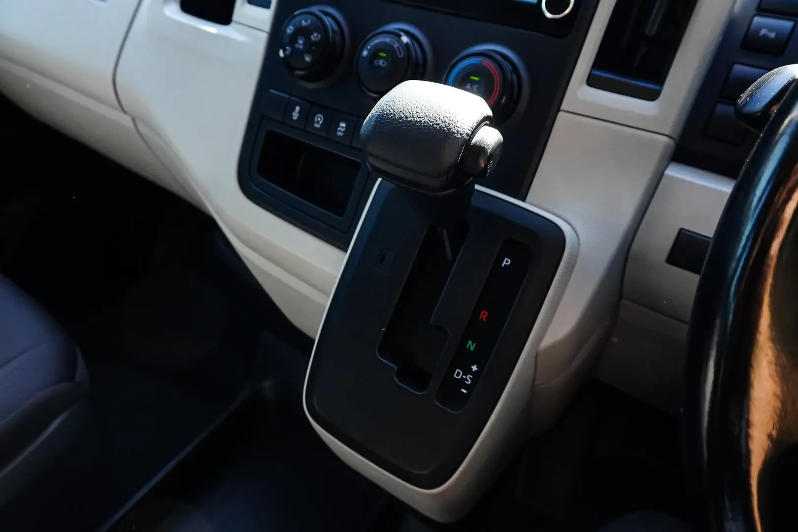 2020 Toyota Hiace Gallery Image 16