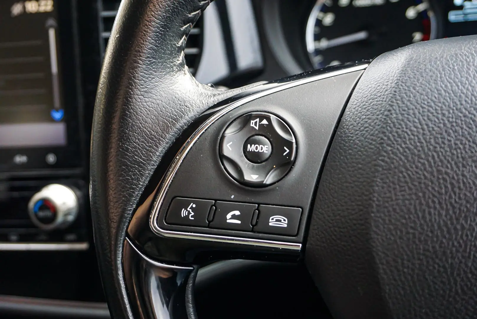 2020 Mitsubishi Outlander Gallery Image 18