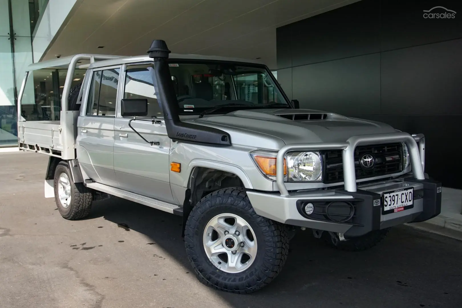 2023 Toyota Landcruiser Image 1