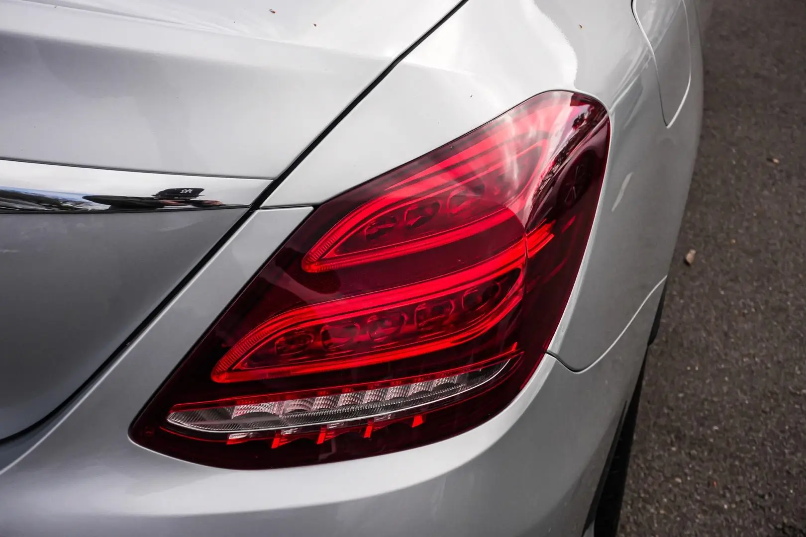 2016 Mercedes-Benz C-Class Gallery Image 12